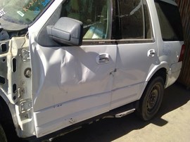 2010 FORD EXPEDITION, WHITE, XLT MODEL, 5.4L, AT, 4WD.   F26515